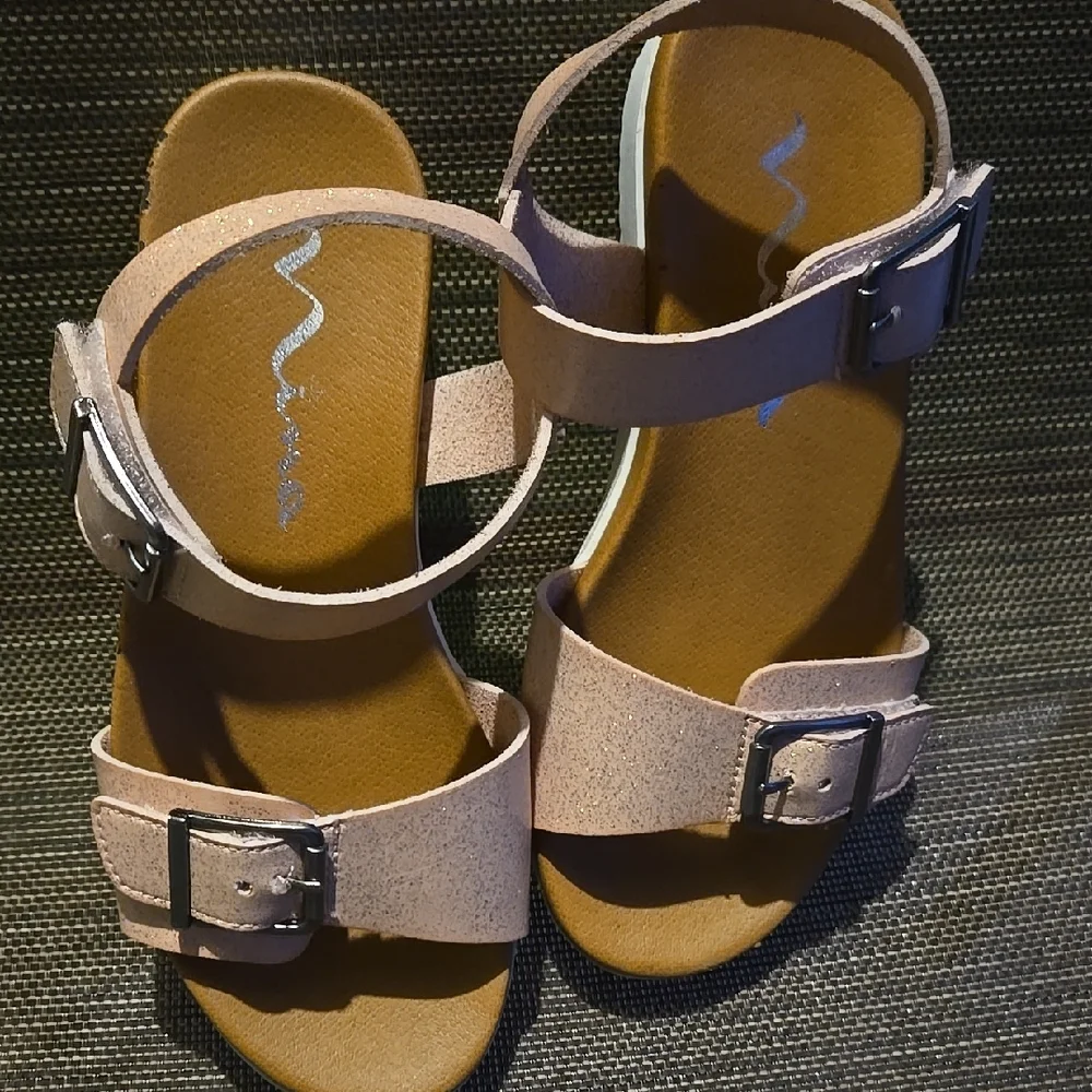 Nina Pink Sandals with Adjustable Straps